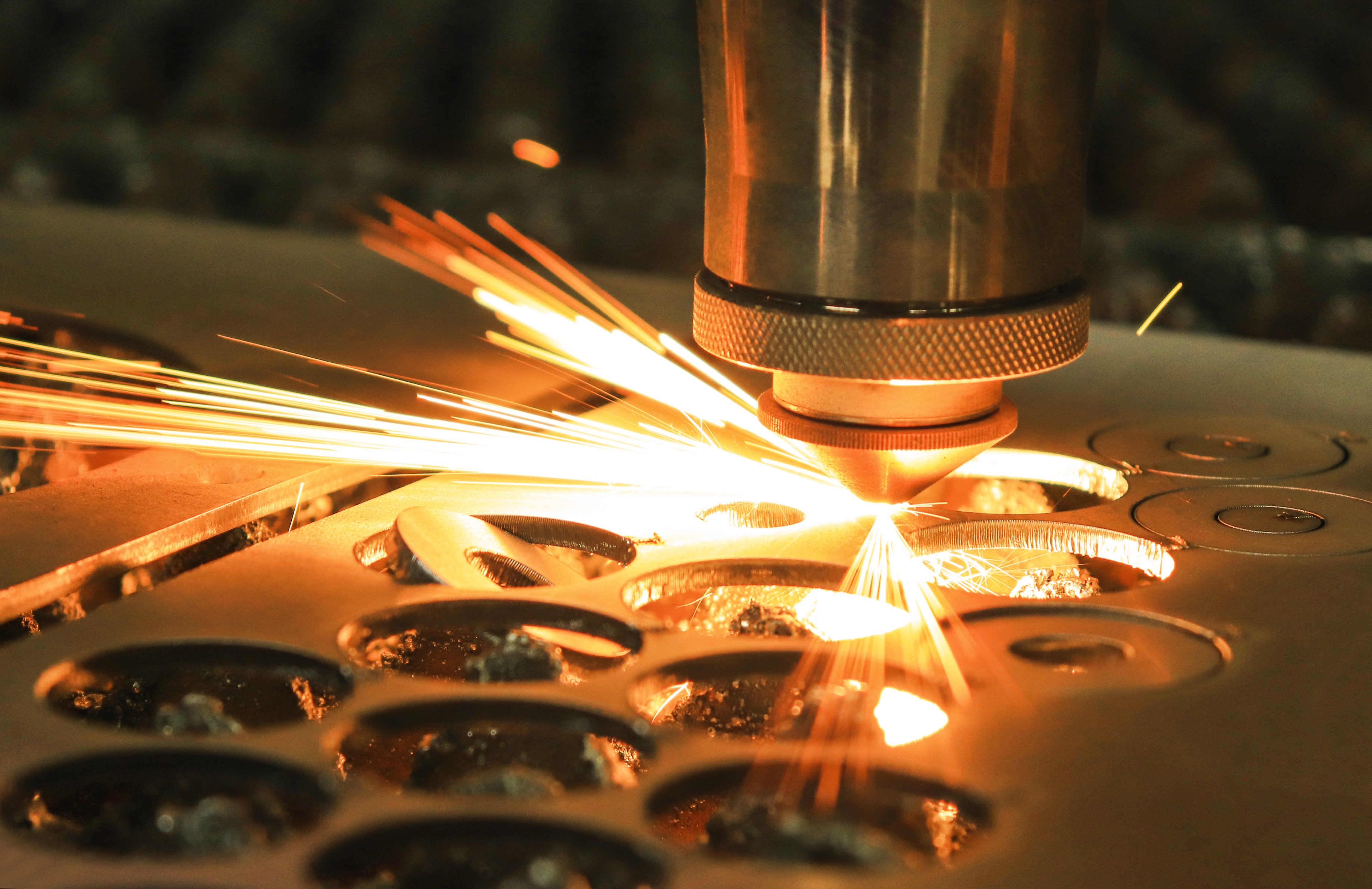 激光焊接都能焊接哪些材料？激光焊接与氩弧焊的区别?